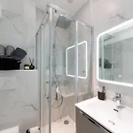 Beautiful & Cozy On Promenade Apartman